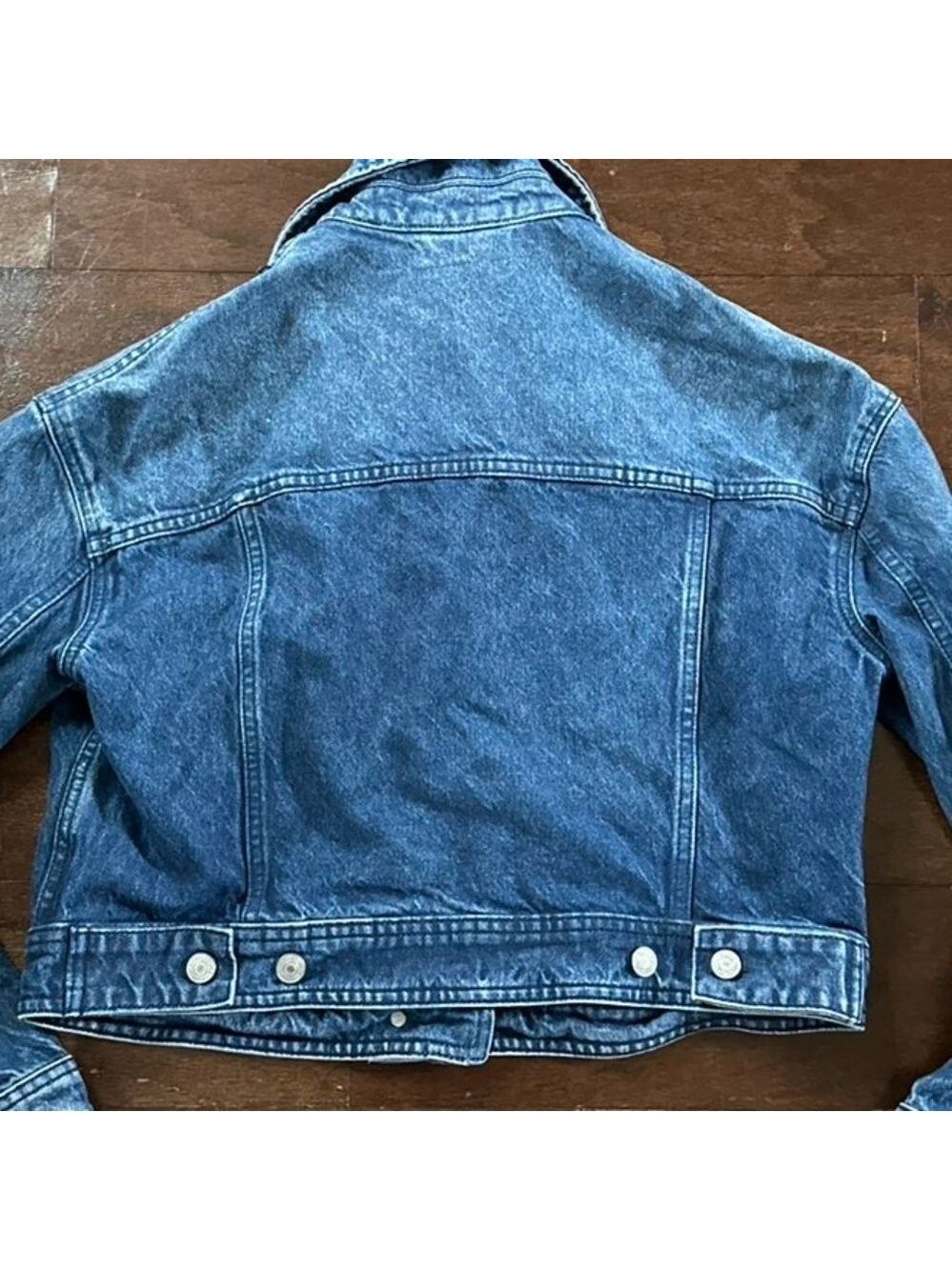 Free People We The Free Cropped Denim jacket-size Small-EUC retail $129 - Picture 9 of 12